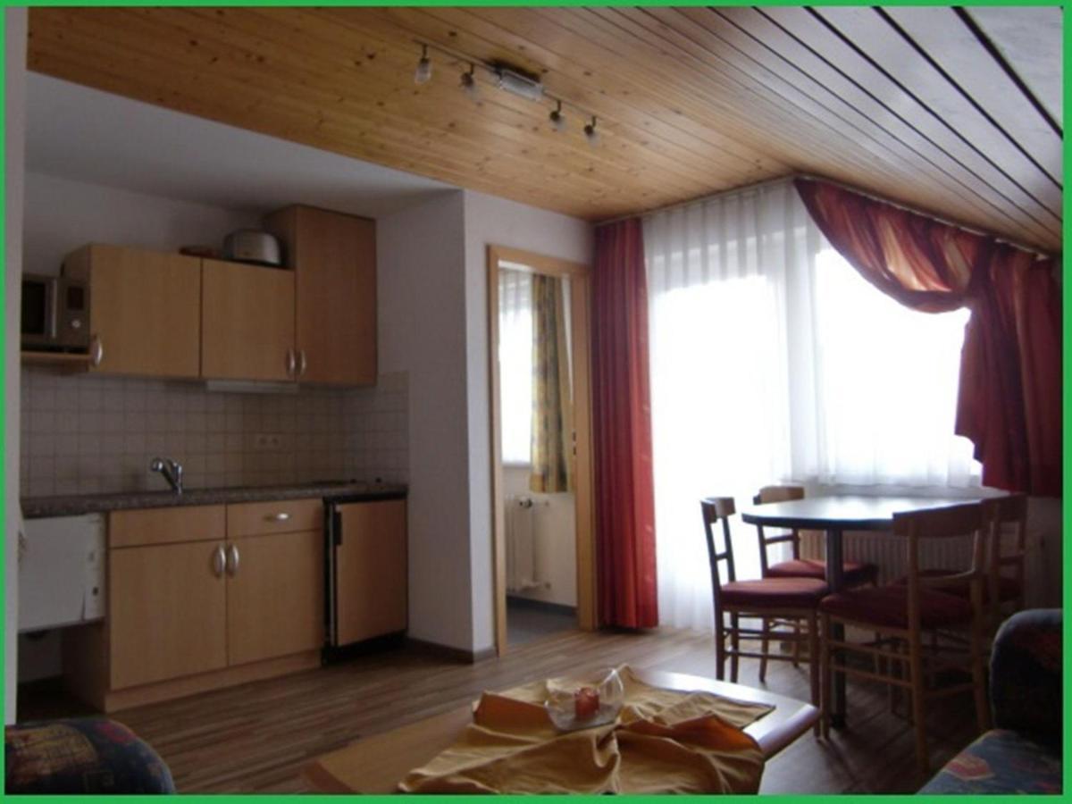 Haus-Fechtig-Wohnung-Typ-B ボンドルフ・イム・シュヴァルツヴァルト エクステリア 写真